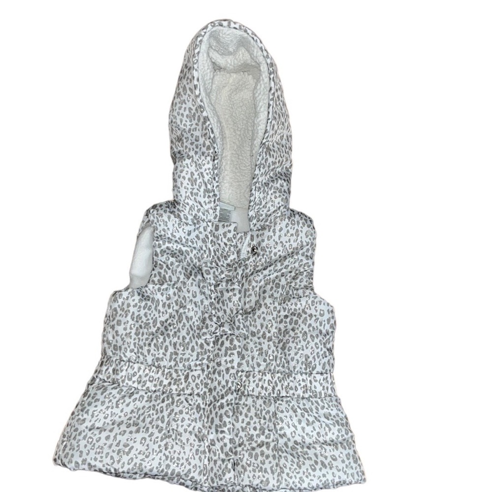 Baby girl leopard silver print vest